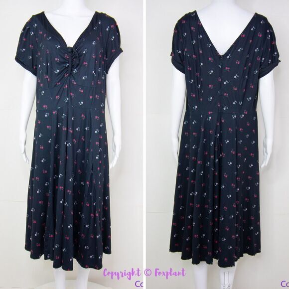 Unique Vintage ‎ Gwynnie Bee black floral print V neck with bow dress, 1X - Picture 3 of 16
